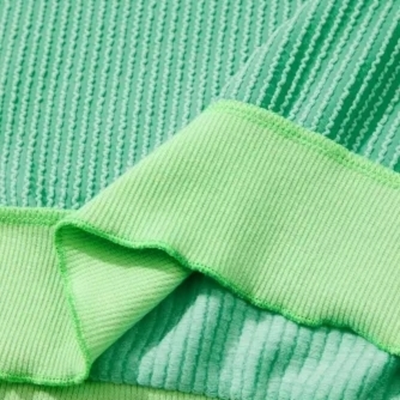 Vibrant Two Tone Green Oversized Knit Top Size Medium NWOT - Picture 9 of 14